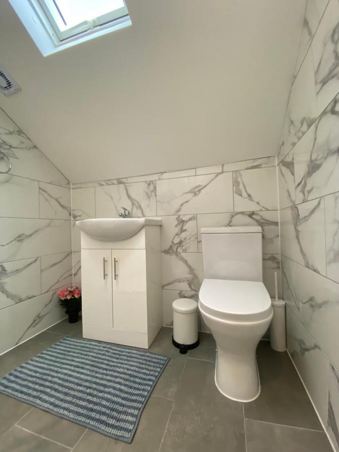 לונדון Stunning 1 Bedroom Flat In Wood Green מראה חיצוני תמונה